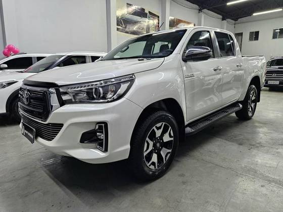TOYOTA HILUX 2.8 SRX 4X4 CD 16V DIESEL 4P AUTOMÁTICO